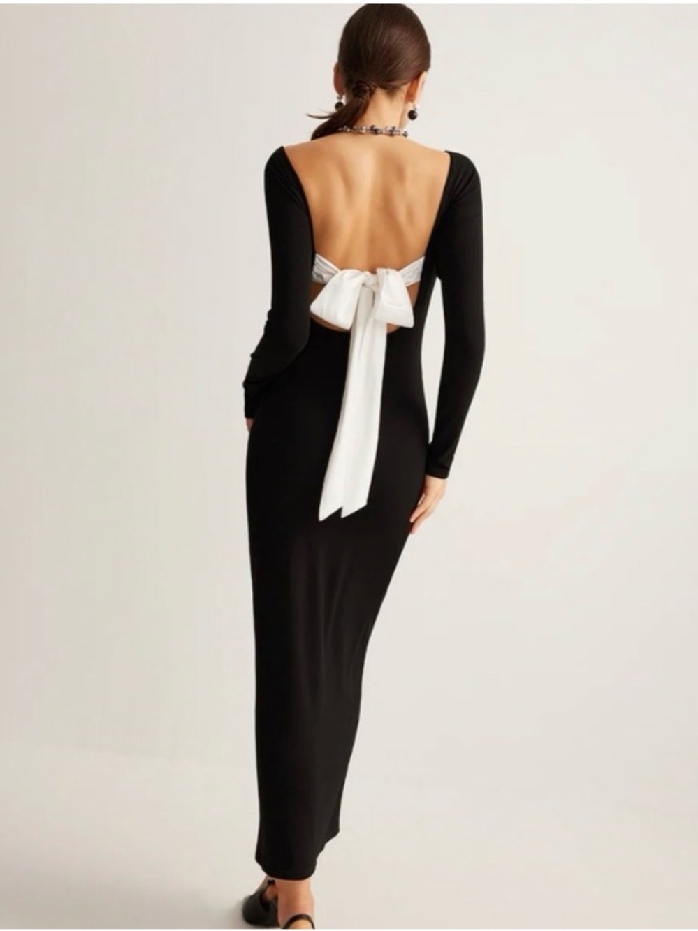 Commense Black Long-Sleeve Backless Maxi Dress with White Bow